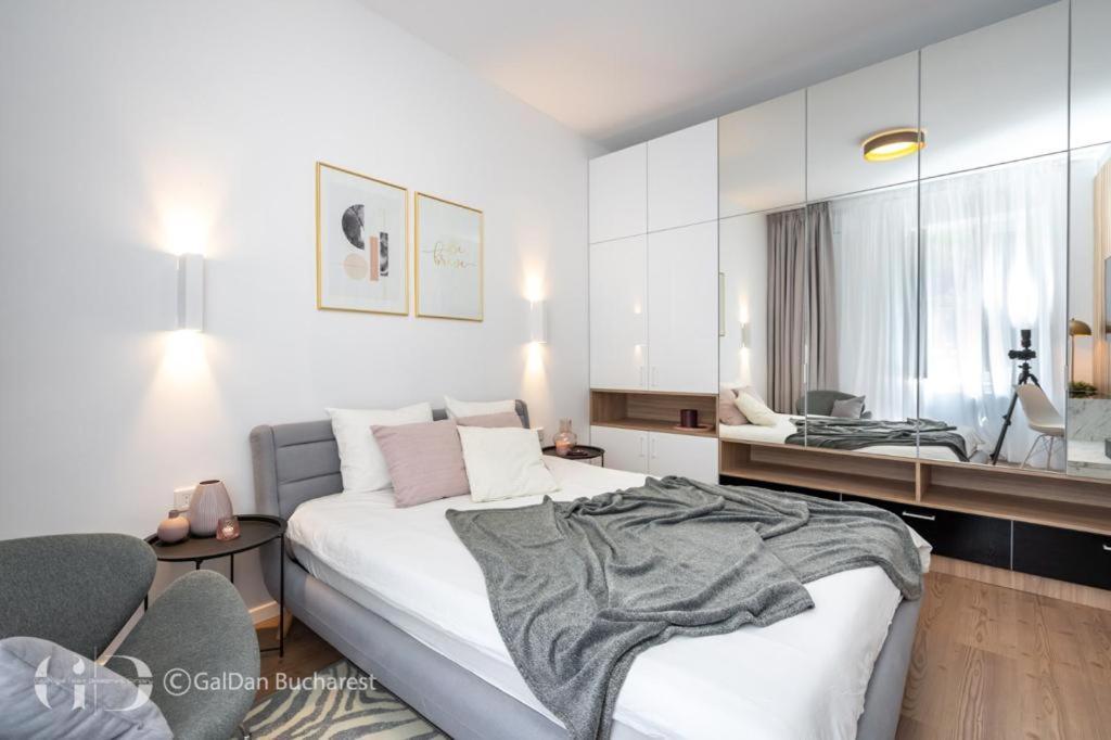 The Loft Luxury Apartments-Near The Park In The City Center Бухарест Екстер'єр фото