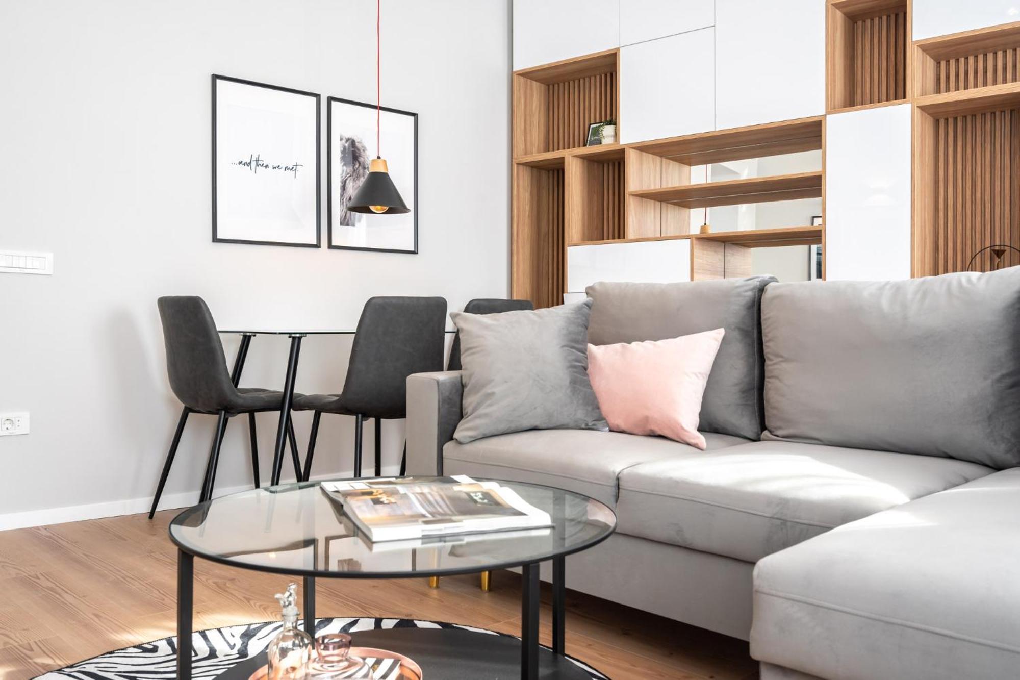 The Loft Luxury Apartments-Near The Park In The City Center Бухарест Екстер'єр фото