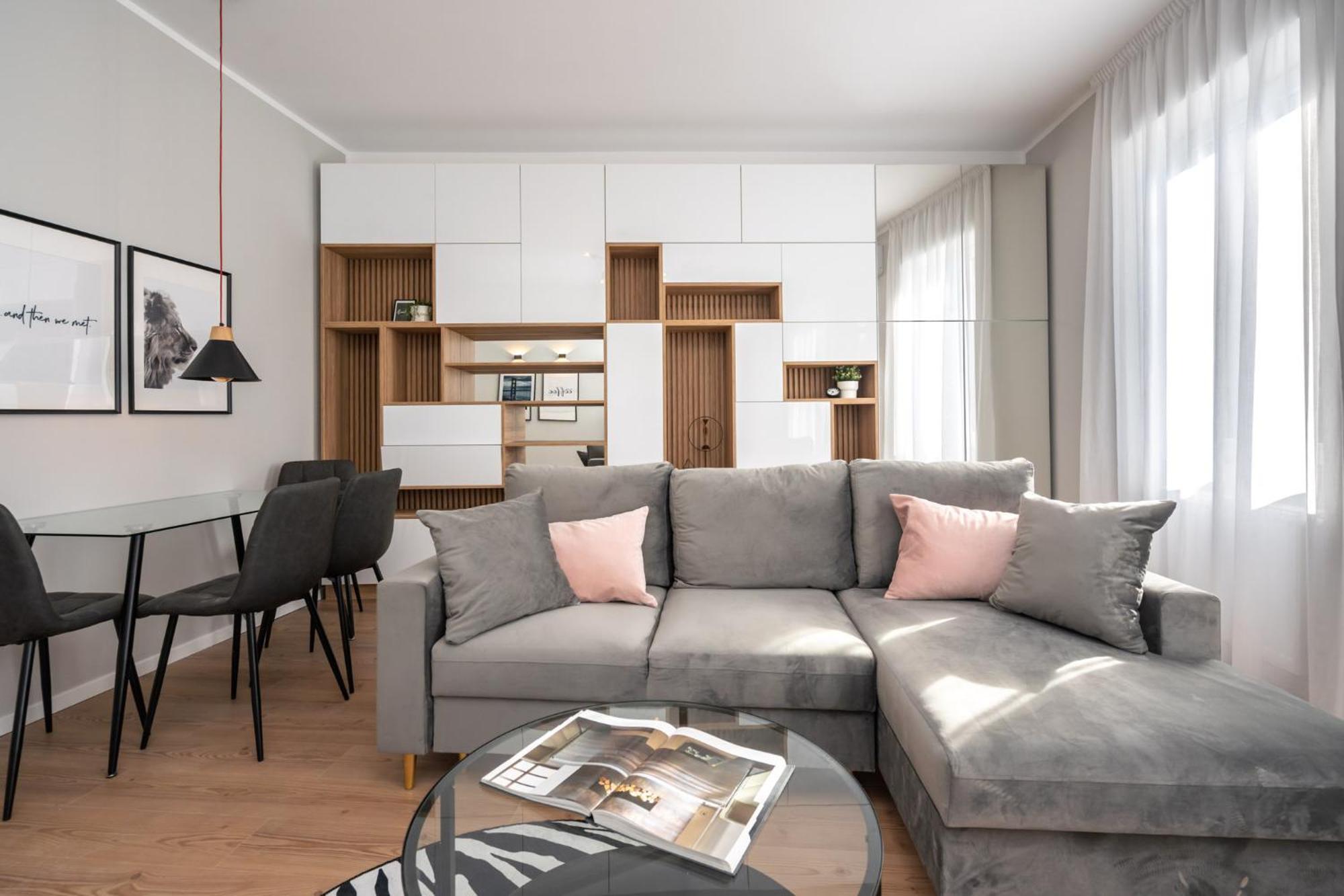 The Loft Luxury Apartments-Near The Park In The City Center Бухарест Екстер'єр фото